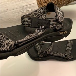 TEVA Hiking Men’s Sandals